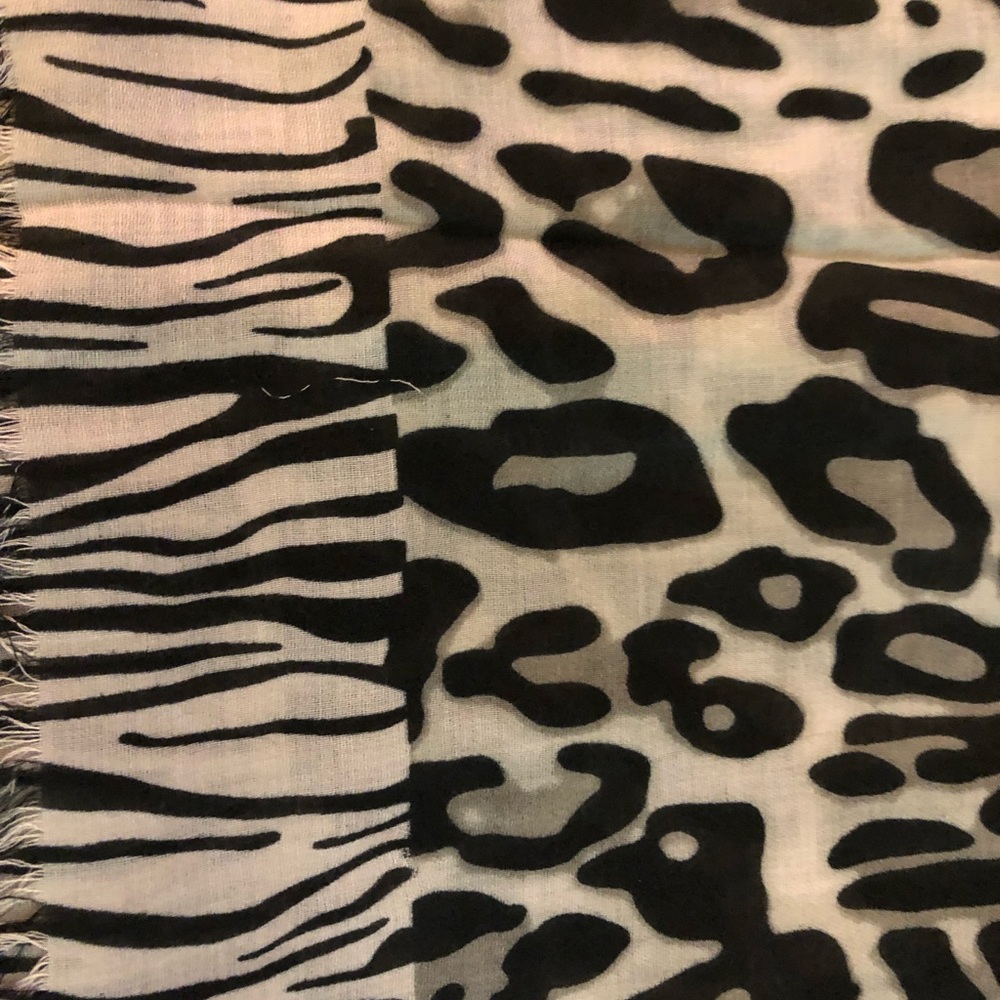 Light Weight Scarf - image 2